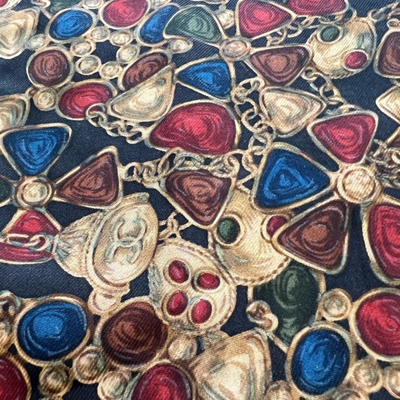 CHANEL SILK SQUARE SCARF 16.75” X 16.75” NWOTS! - Picture 17 of 17